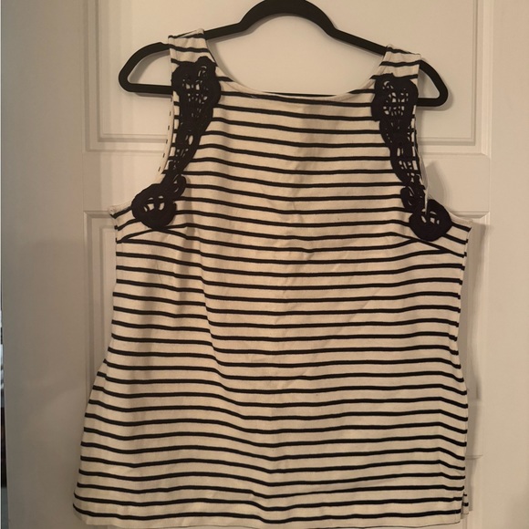 Banana Republic Navy and Cream Striped Knit Tank Top Size Large - Brand New! - Picture 1 of 6